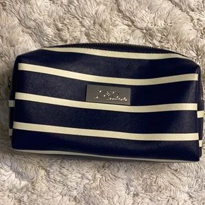 jo & jo Australia make up bag